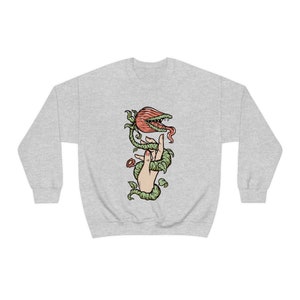 Venusfliegenfalle Sweatshirt, Plant Mom Shirt, fleischfressende Pflanze Sweatshirt, Pflanzenliebhaber Geschenk, Goblincore Shirt, Cottagecore Shirt, Whimsical Bild 5