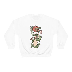 Venusfliegenfalle Sweatshirt, Plant Mom Shirt, fleischfressende Pflanze Sweatshirt, Pflanzenliebhaber Geschenk, Goblincore Shirt, Cottagecore Shirt, Whimsical Bild 3