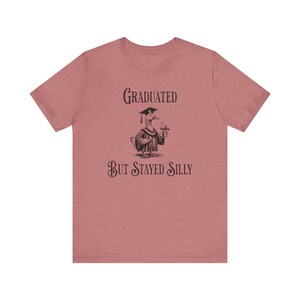 Graduiert aber geblieben Albern Shirt, Dumme Gans Shirt, lustiges grad Shirt, College High School Graduate Geschenk, lustiges Gans Shirt, Abschlussgeschenk Bild 5