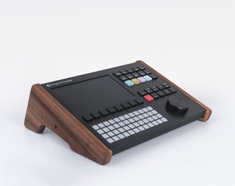 Polyend Tracker / Polyend Play Stand | Decksaver Compatible