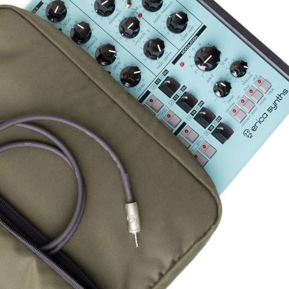 完全にパッド入りの Erica Synths Perkons HD-01 ソフトケース 