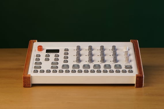 Elektron Stand for Model Samples and Model Cycles/ Synthesizer