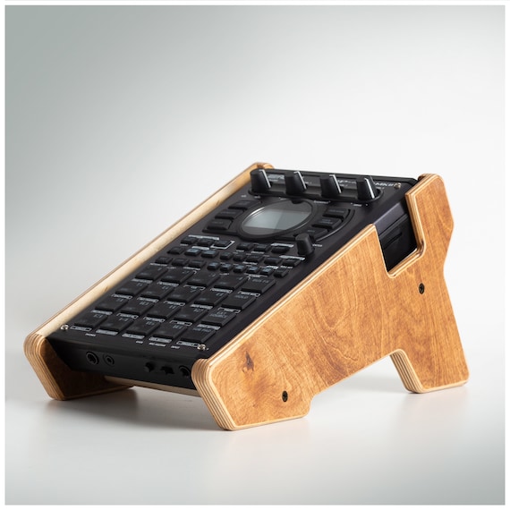 【超美品】sp404mk2 Roland SP-404mk2 – 10年の時を超え、伝説のコンパクトサンプラー SP