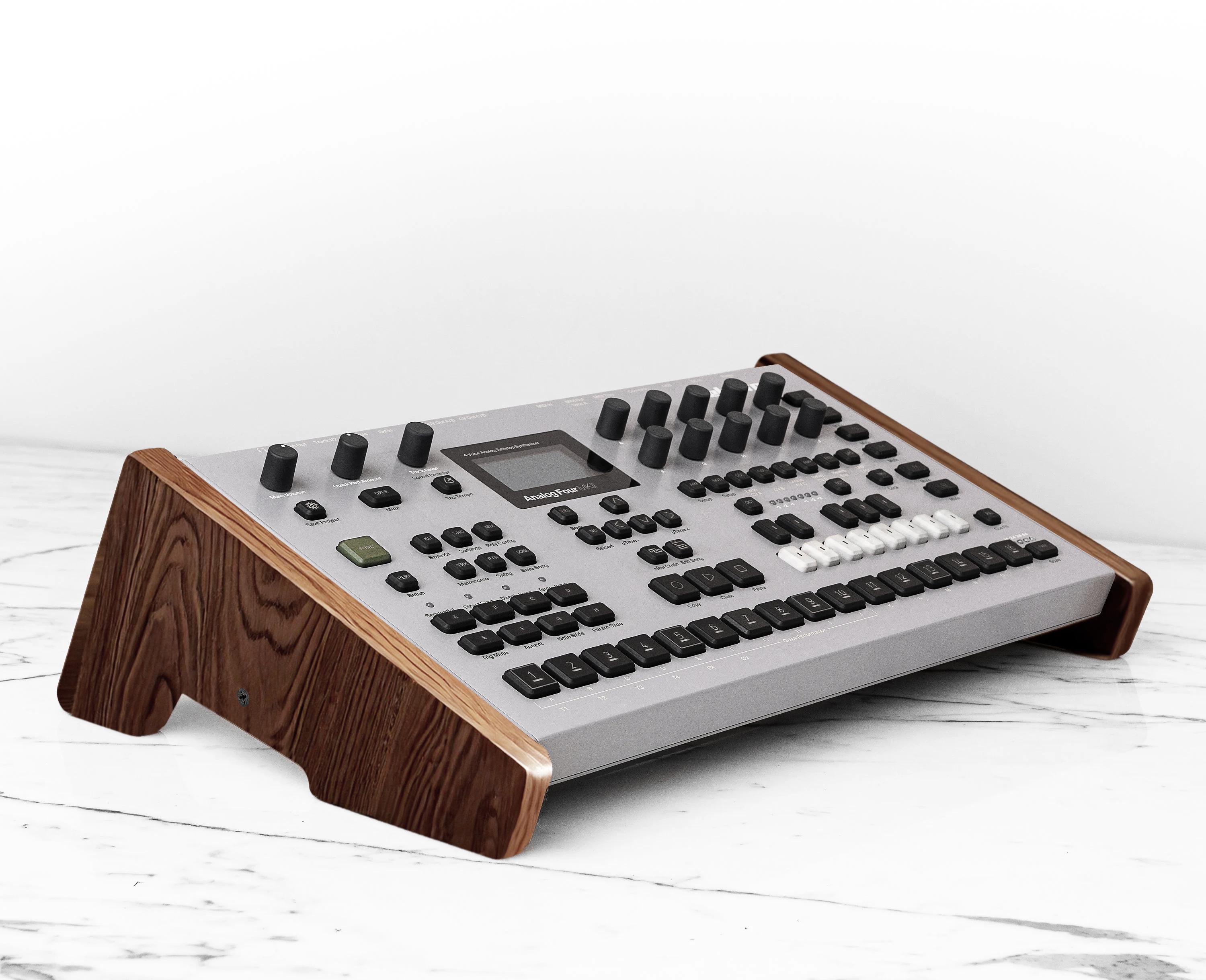 Elektron analog Four アナログシンセサイザー＋おまけ Elektron Analog Fourを試してみた – ikkai /エレクトロニック