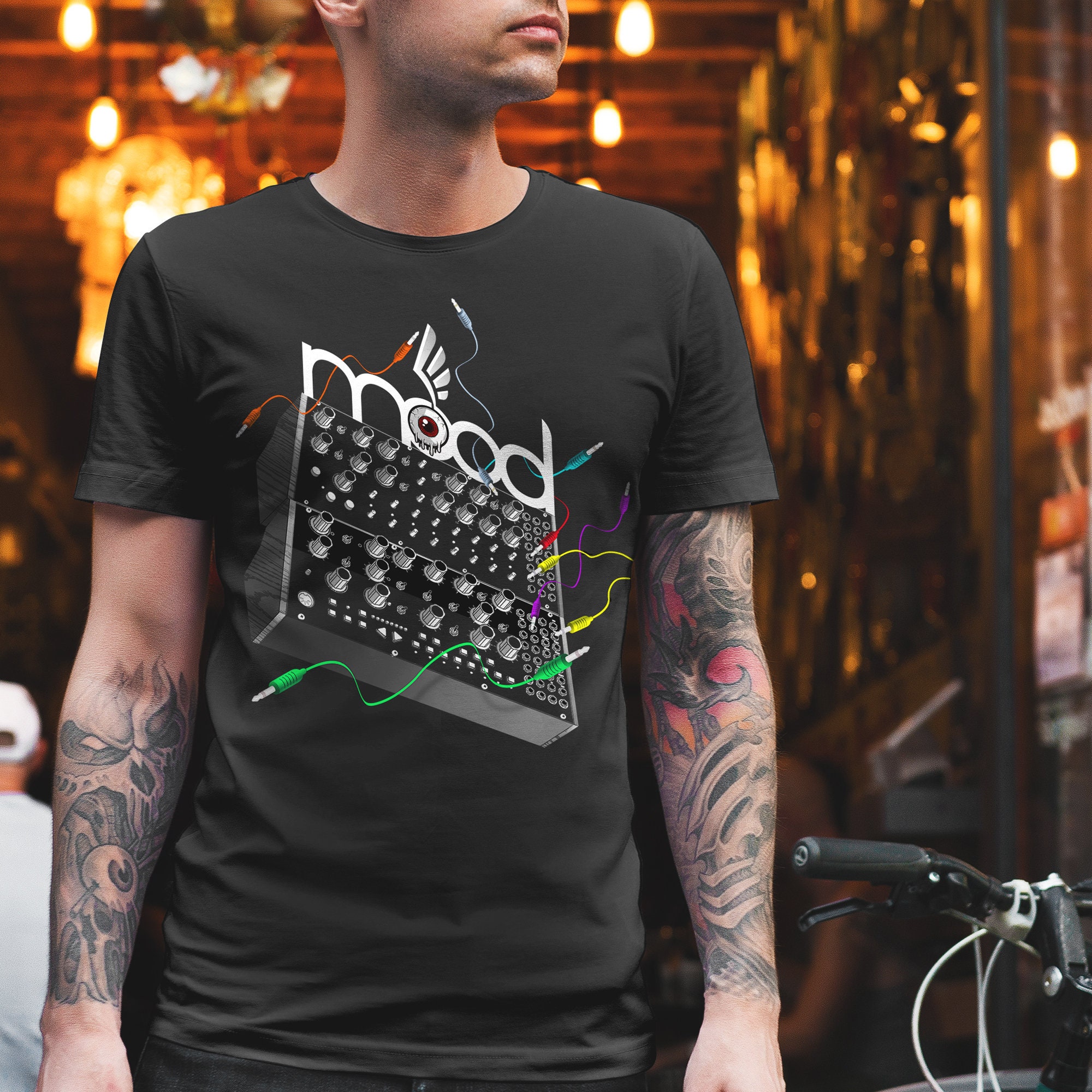 モジュラーシンセTシャツ：ユーロラックシンセサイザー