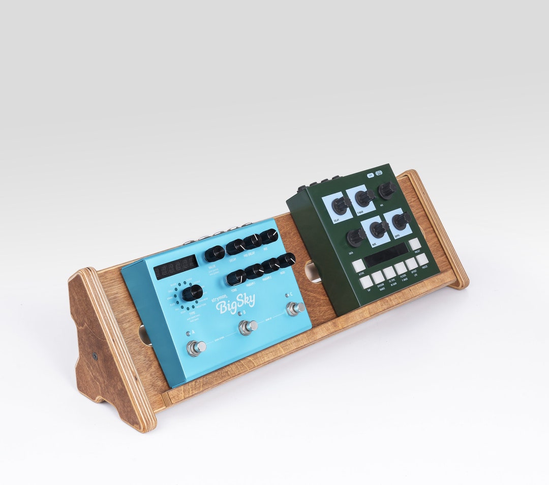 Desktop Pedalboard in Two Different Angles / 50x15 Cm Synthesizer Stand