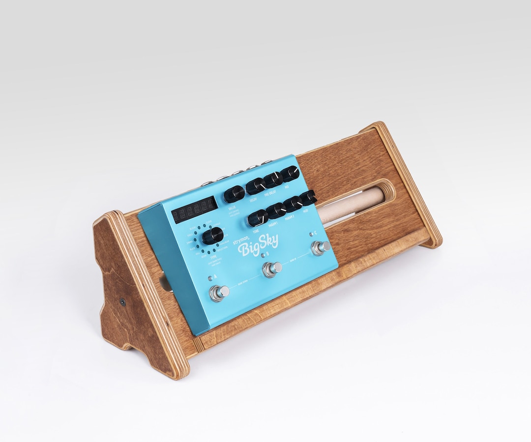 Desktop Pedalboard in Two Different Angles / Synthesizer Stand / 35x15