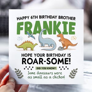 Carte d'anniversaire pour garçons | Carte d'anniversaire dinosaure pour fils, petit-fils, frère, neveu | Carte d'informations sur les dinosaures ROAR-some | Carte dinosaure de 6 ans