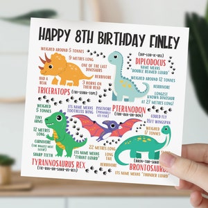 Fait de dinosaure 8ème carte d'anniversaire | Carte d'anecdotes pour fils, petit-fils, neveu, filleul, petit garçon | Cadeau pour amoureux des dinosaures pour enfants | Carte de 8 ans