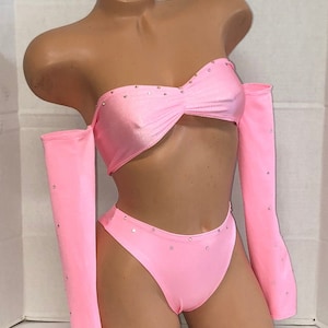 EXOTIC DANCEWEAR- Baby Pink.Long sleeve Crop-top with matching high waisted Thons