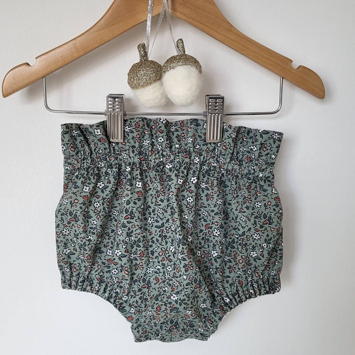Sage Ditsy Floral Bloomer//baby Girl Bloomer, Sage Green Bloomer