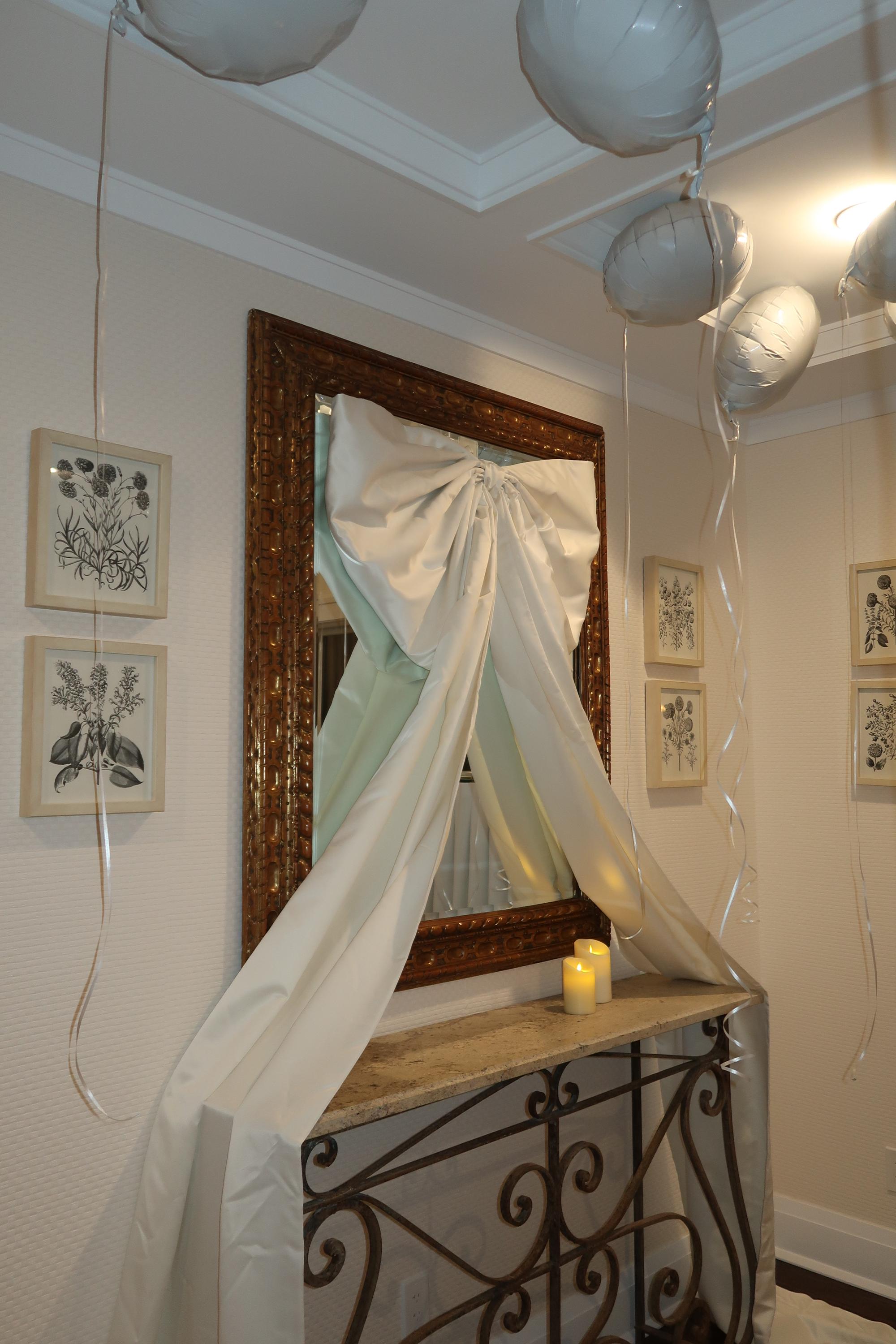 Nœud Géant En Satin Blanc 40x115 Cm - Décoration Mariage, Anniversaire, Baby Shower, Porte
