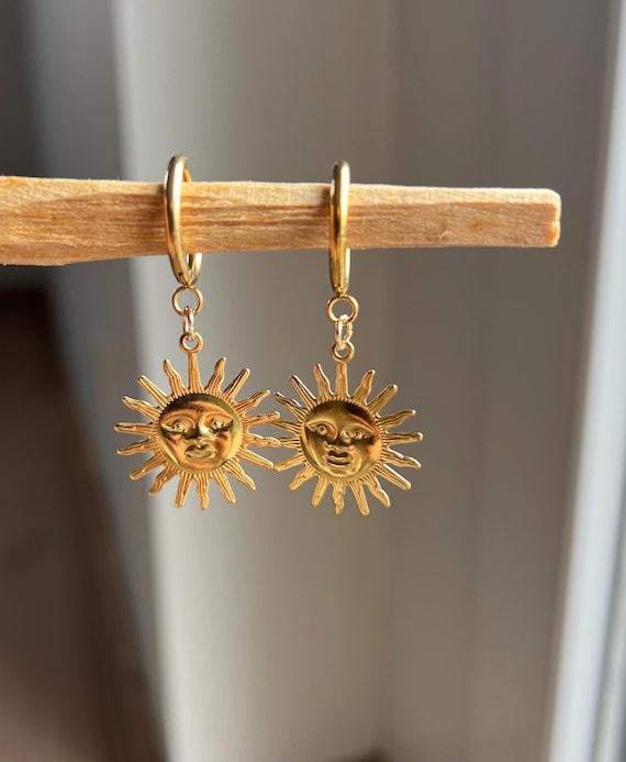 Hoop earrings in gold with sun charm summer jewelry