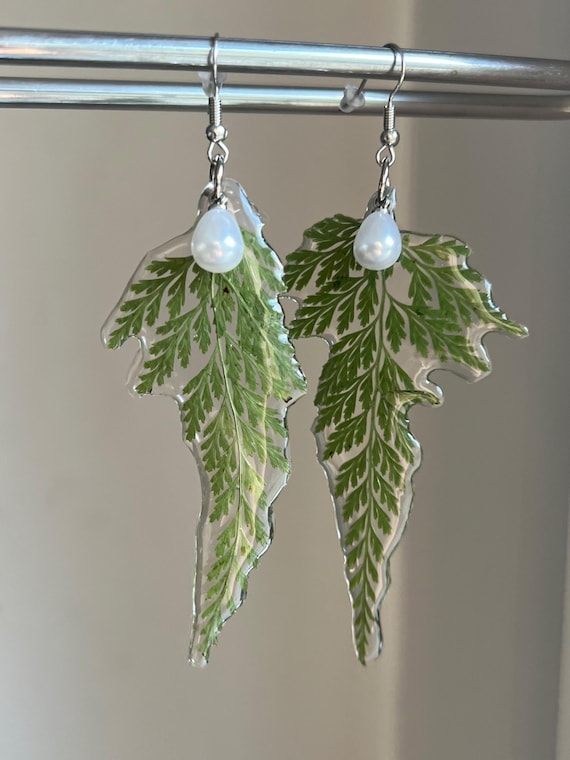 Drop earrings made of real plants with silver clasp and white artificial pearls real flower jewelry