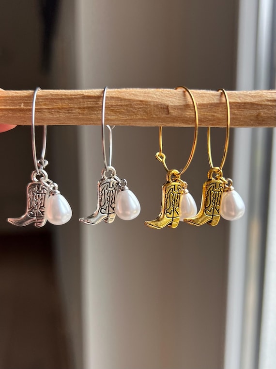 Hoop earrings in gold or silver Cowboy Cowboy boots with pearls