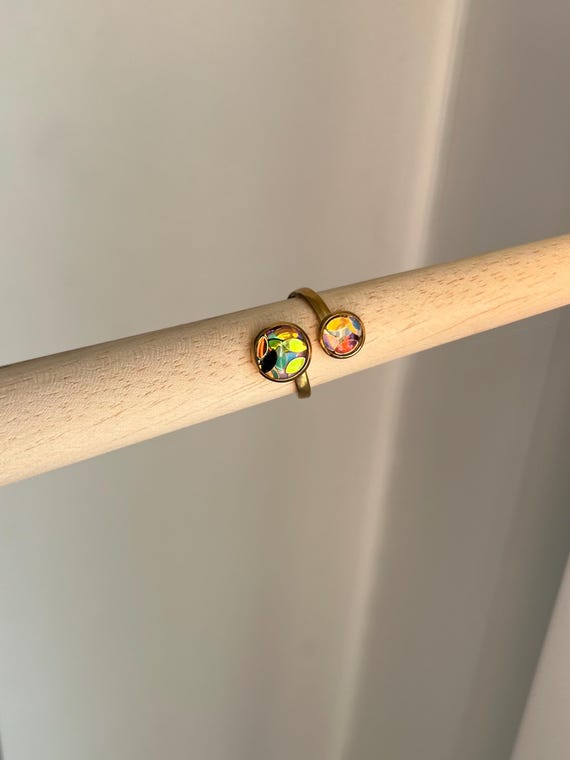 Double ring in golden stainless steel setting and shimmering colorful glitter epoxy resin, adjustable in size