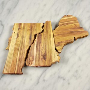 Any State-shaped Teak Charcuterie or Cutting Board, Serving Tray, personalized