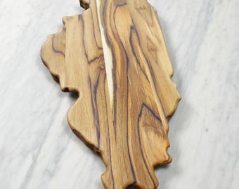 Illinois state-shaped Teak Charcuterie or Cutting Board, Serving Tray, personalized