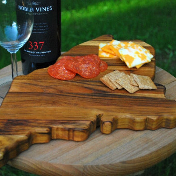 Maine state-shaped Teak Charcuterie or Cutting Board, Serving Tray, personalized