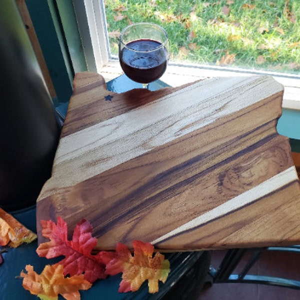 Oregon state-shaped Teak Charcuterie or Cutting Board, Serving Tray, personalized