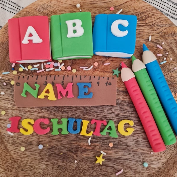 Einschulung Tortenaufleger in kräftigen Farben Stifte Lineal Bücher Fondant mit Name Tortendeko Erste Schultag Schultüte Caketopper  Jungs