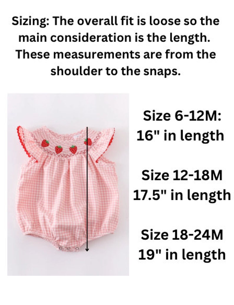 K&ouml;nnte beinhalten: Ein rosa-wei&szlig; kariertes Baby-Strampler mit gestickten Erdbeeren. Der Strampler hat eine lockere Passform und wird von der Schulter bis zu den Druckkn&ouml;pfen gemessen. Die Gr&ouml;&szlig;en 6-12M, 12-18M und 18-24M sind mit entsprechenden L&auml;ngen von 16 Zoll, 17,5 Zoll und 19 Zoll dargestellt.