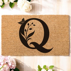 Custom Coir Doormat Initial Welcome Mat Elegant Home Entrance Decor Personalized Wedding Gift Dirt Trapper Classic Design House Warming Gift
