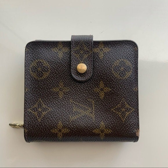 Buy Vintage Louis Vuitton Compact Zippe Wallet in Monogram Canvas