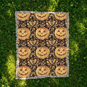 Pumpkin Blanket Halloween Throw Spooky Fall Decor Jack-o-Lantern Couch Throw Autumn Aesthetic Seasonal Blankie Cozy Halloween
