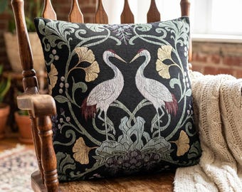 Eklektisk tranekudde William Morris-stil kudde stämningsfull maximalistisk dekor vävd gobeläng örngott Konst och hantverk heminredning