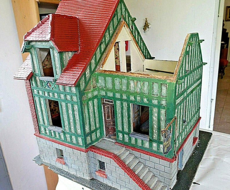 Vintage Puppenhaus XIX altes Welpenhaus Tudor Normand handgefertigt Bild 8