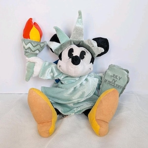 Vtg NYC World Of Disney Minnie Mouse Statue of Liberty Beanbag Plush 12" NEW image 1