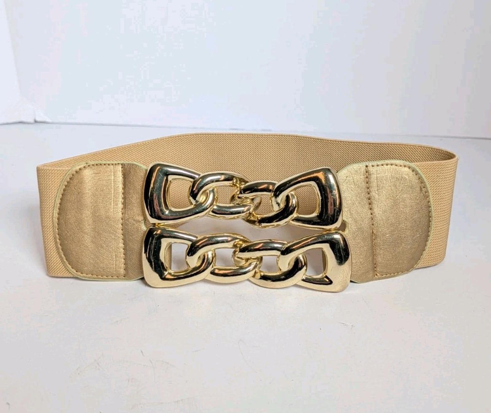 Vintage gold tone flex belt large oval crystal at center‎ of buckle Size 28 Women main image 2