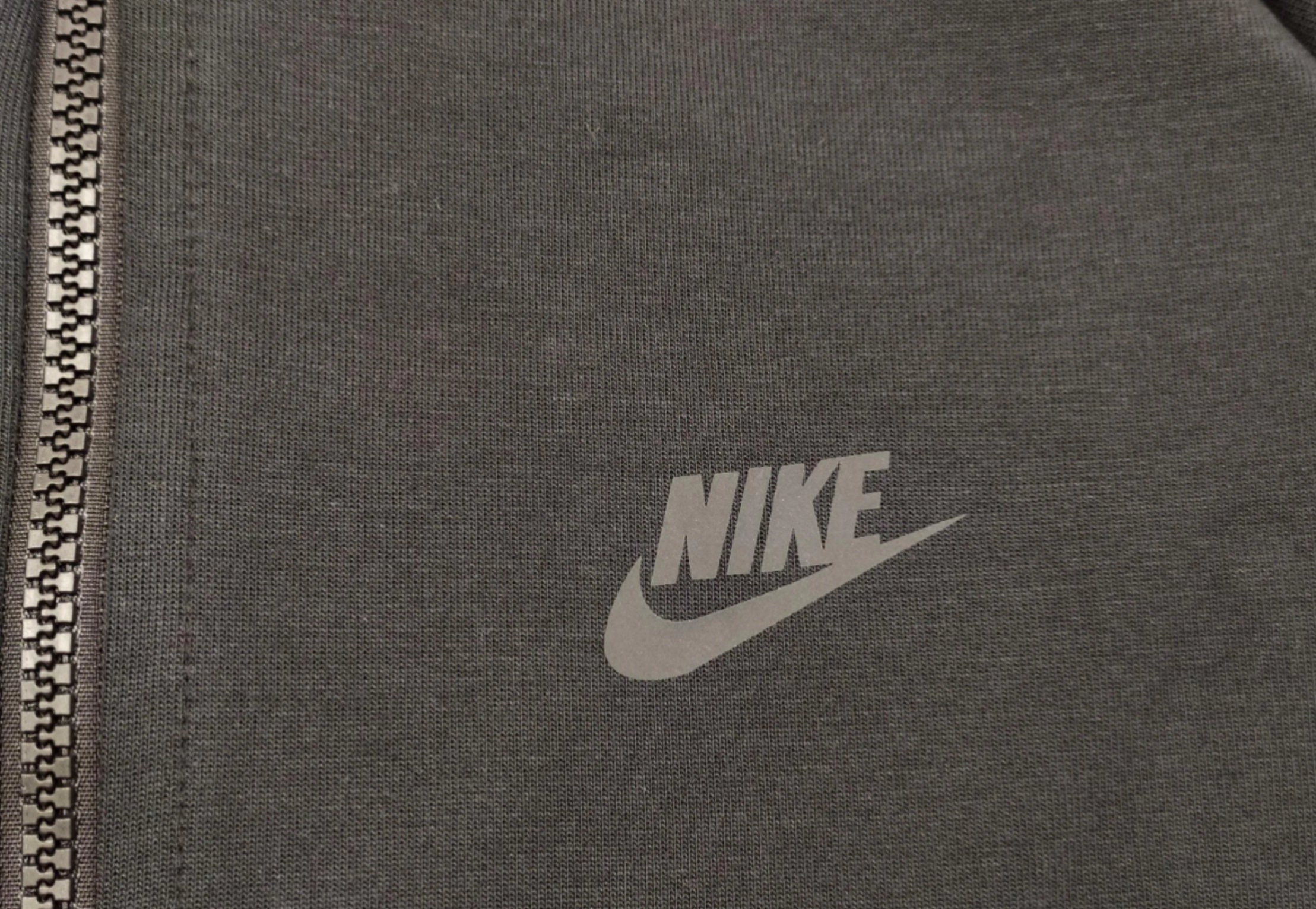 nike tech fleece old season black