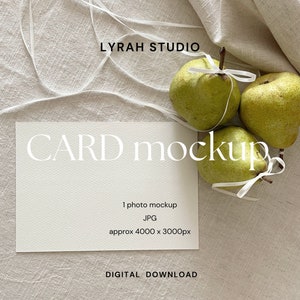 Menu orizzontale con fiocco, pere su lino, mockup / invito a nozze rustico