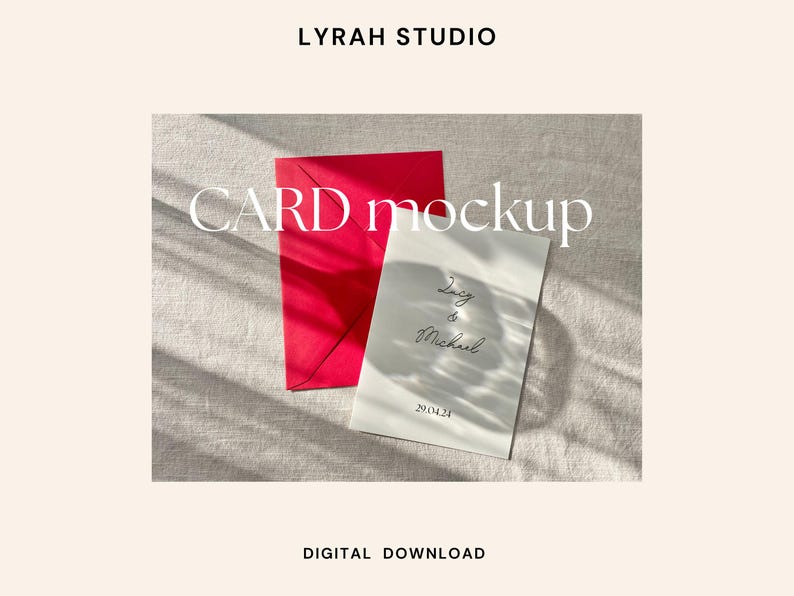 Puede incluir: Una maqueta de tarjeta blanca con el texto "Lucy & Michael 28.04.23" sobre un fondo de lino con un sobre rojo.