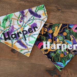Mardi Gras Dog and Cat (Over the Collar) Personalized Bandana / Pet Scarf – PawsMidwest Mardi Gras Beads
