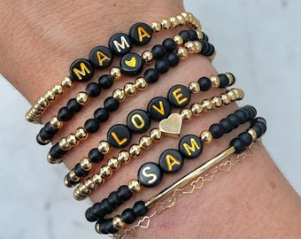 Benutzerdefinierte Perlen Namen Armband, personalisierte Wort Armband Stapel, Kinder Name Mama Armband Set, Weihnachtsgeschenk für sie, Freundschaftsarmbänder