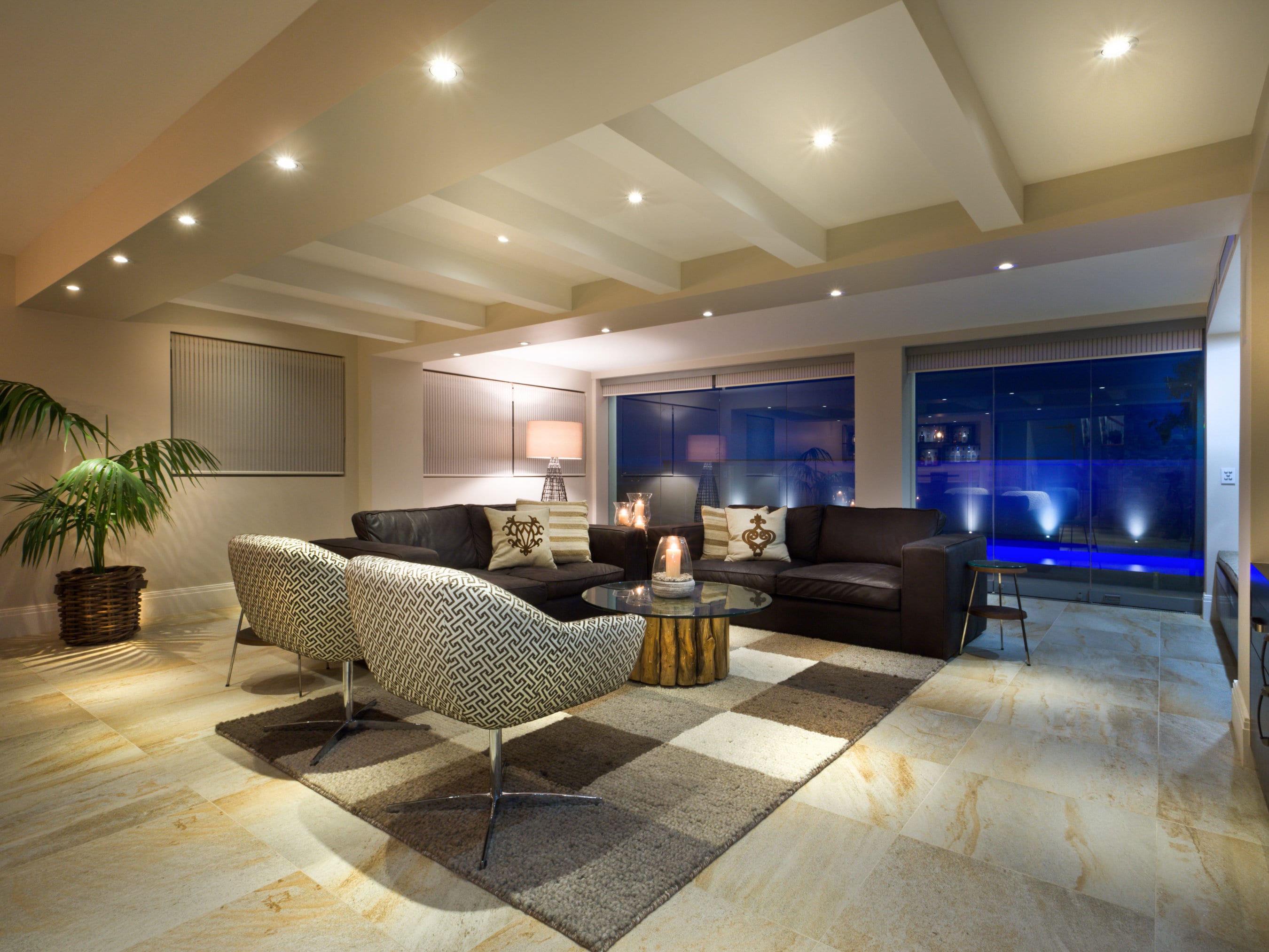 Phòng khách sang trọng là nơi lý tưởng cho bạn thư giãn và giải trí. Với những thiết kế độc đáo và hiện đại, mỗi phòng khách là một tác phẩm nghệ thuật. Hãy chiêm ngưỡng những hình ảnh về phòng khách sang trọng và lịch sự này để nâng tầm không gian sống của bạn! 