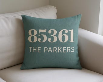 Aangepast kussen met postcode en familienaam gepersonaliseerd geweven sierkussen housewarming cadeau makelaar cadeau woonplaats decor nieuw huis aanwezig