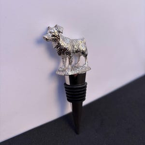 Golden Retriever-flessenstop: houd je wijnen vers met Canine Charm! Een perfect cadeau wordt geleverd met een gepersonaliseerde cadeaukaart en een cadeauzakje!
