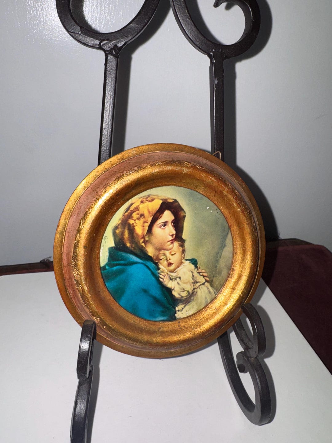 Vintage Italian Madonna and Child Framed Print – Small Gold Round ...
