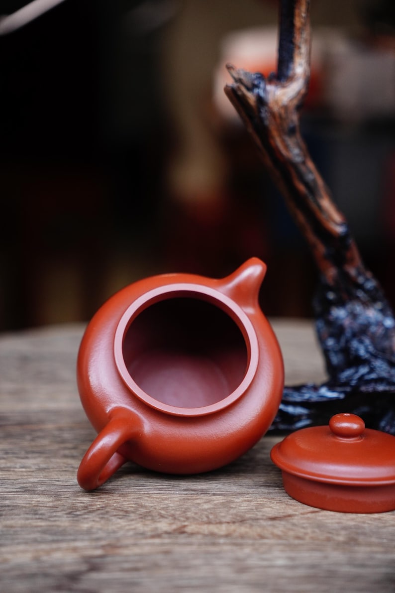 LetaoStudio Yixing Zhuni Clay Teapot - Thumbnail 3