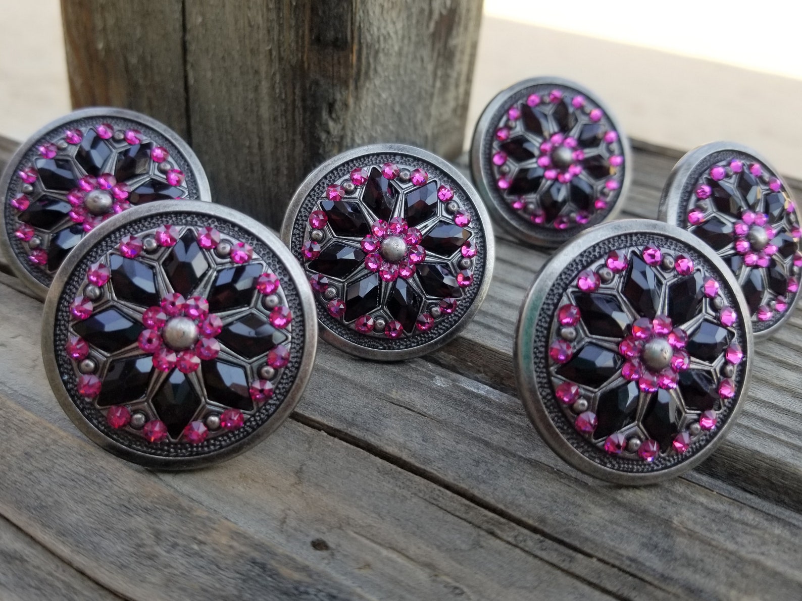 Pinke und schwarze Conchos Sattelset | Etsy