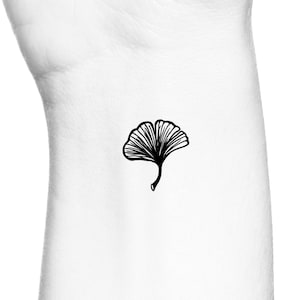 Ginkgo Leaf Temporary Tattoo / Small Plant Temporary Tattoo
