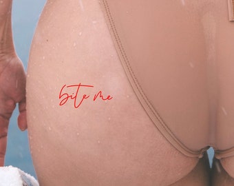 Tatouage temporaire Red Bite Me Cursive Lettering / Bite Me Words Tattoo / Butt Tattoo / Adult Tattoo / Ludique Tattoo pour femmes