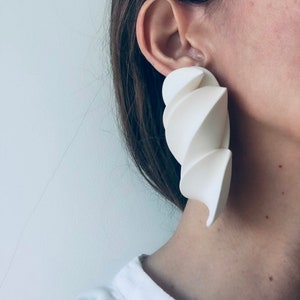 Handmade white Petal Earrings, white clay earrings, unique bold earring, gift for mom, bold oversized earrings, Unique Edgy earrings