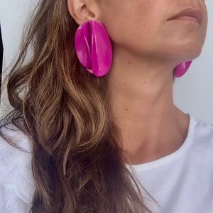 Magenta Petal Earrings, flower Clay earrings ,unique bold earring, gift mum, bold oversized earrings , Unique Geometric Edgy earrings image 3