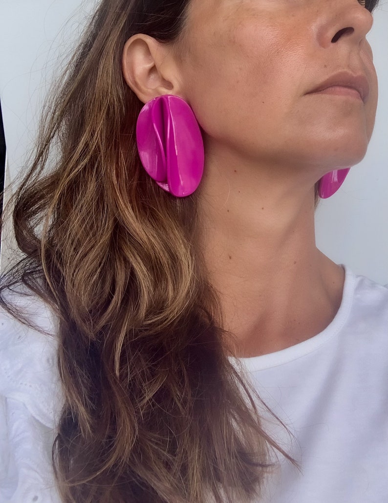 Magenta Petal Earrings, flower Clay earrings ,unique bold earring, gift mum, bold oversized earrings , Unique Geometric Edgy earrings image 3