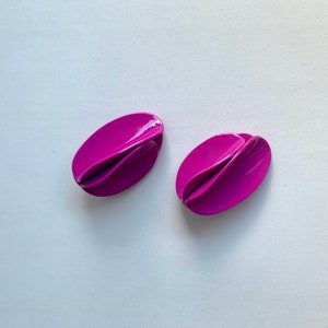 Magenta Petal Earrings, flower Clay earrings ,unique bold earring, gift mum, bold oversized earrings , Unique Geometric Edgy earrings image 2